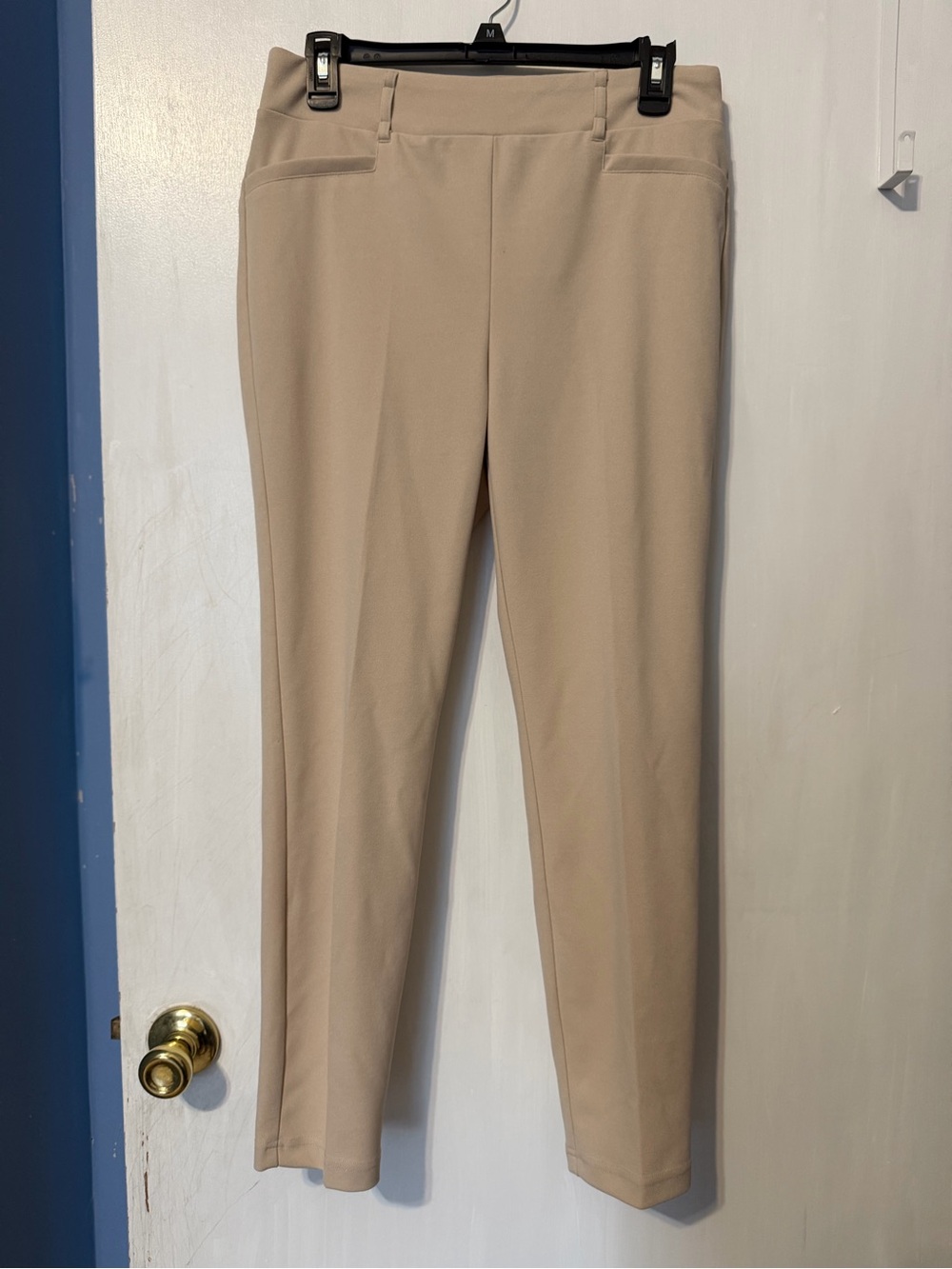 Women’s Soho Apparel Slacks / Pants, Size Medium, Cream / Beige